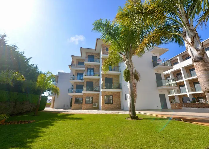 Pebble - 1 Bedroom Sleeps 5 With Pool & Tennis Court Апартаменты *