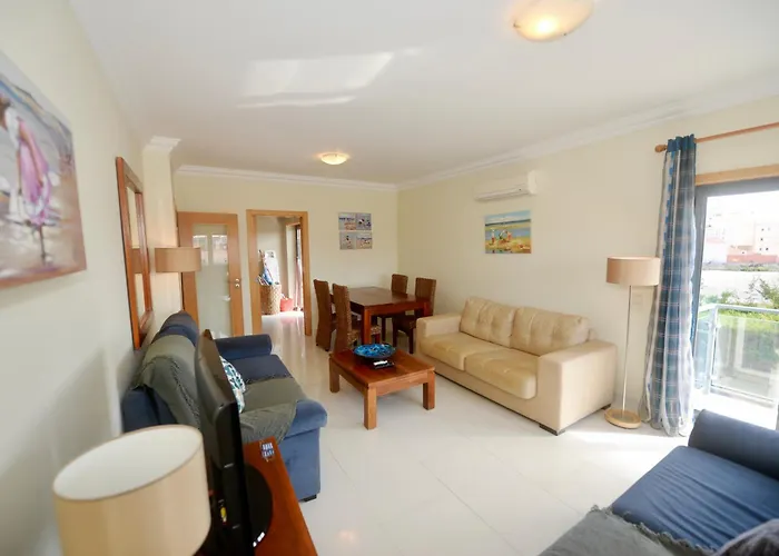 Pebble - 1 Bedroom Sleeps 5 With Pool & Tennis Court * Сан-Мартинью-ду-Порту